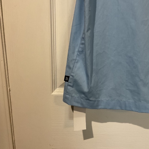 NWT Gap Light Blue Button Down Short Sleeve Shirt - Picture 6 of 6